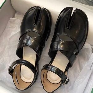 Maison Martin Margiela Glossy Black Tabi Flats